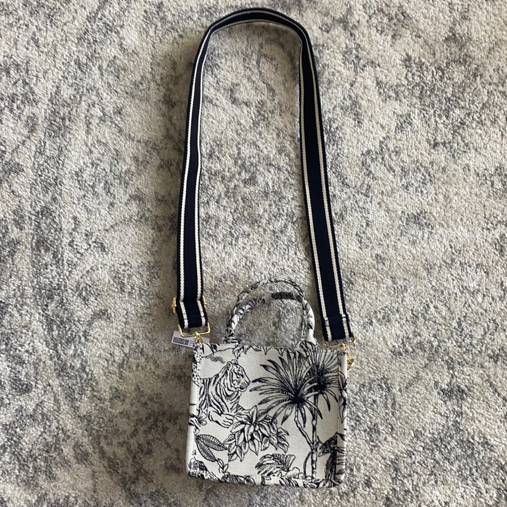 NWT *SOLD OUT* H&M Jacquard Weave Small Handbag